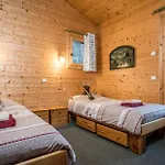 Hotel Pandora By Snow Retreat Catered *